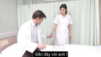 Cô y tá xinh đẹp mê chim tây lắm